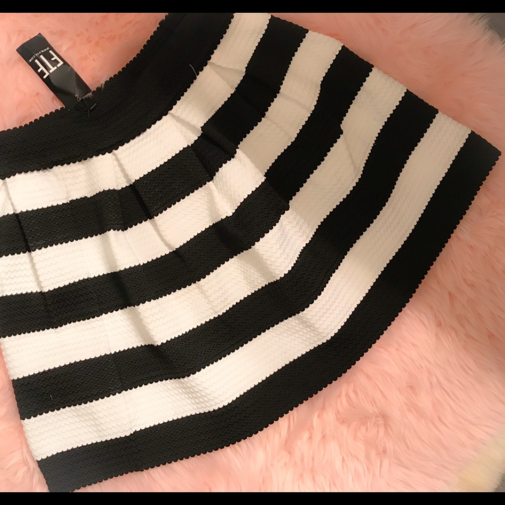 *Final Markdown*FTF B&W mini Skirt